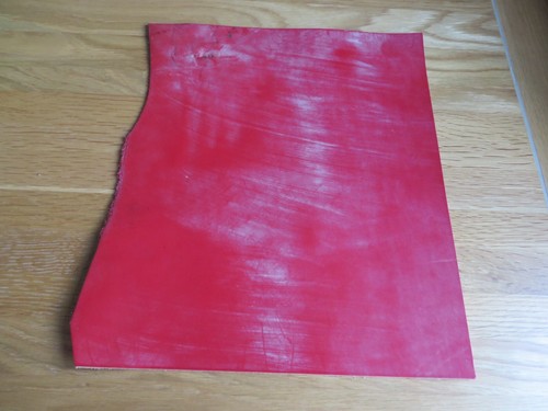 Supple red veg tanned leather - red,