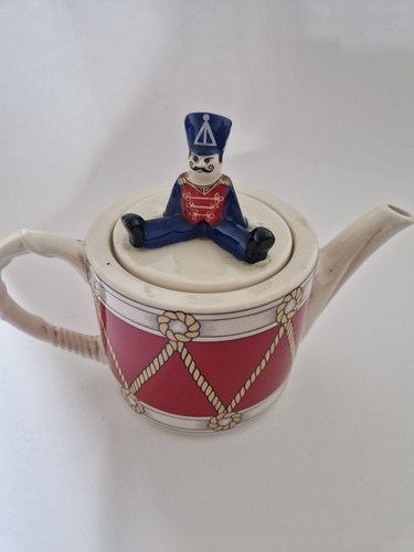 Wade drummer boy teapot - “drummer,