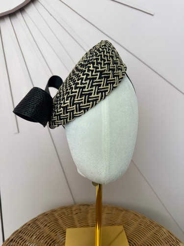 Black natural woven pillbox - natural,