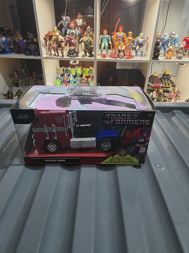 Optimus prime transformers - g1,