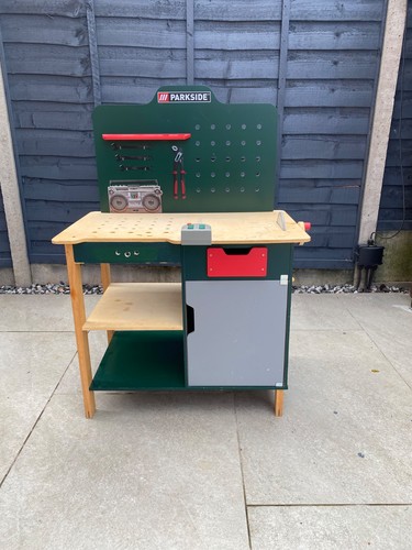 Kids wooden work - work, bench