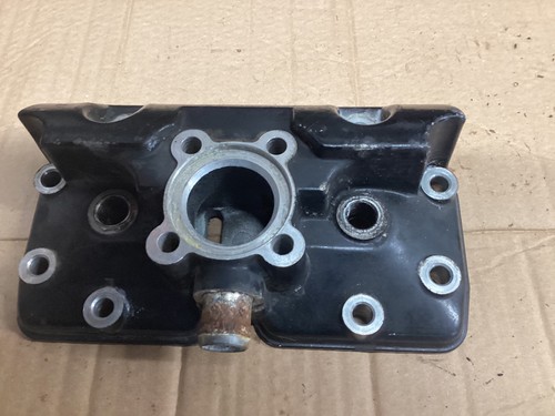 Suzuki rg400 cylinder head - suzuki,