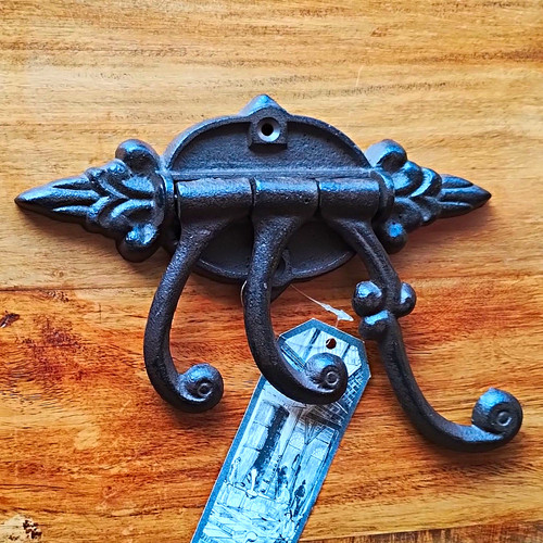 Heavy cast iron hook - heavy, 3-hook