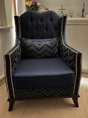 Stunning chesterfield queen - chesterfield,