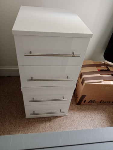 White draw bed side chest - 4,