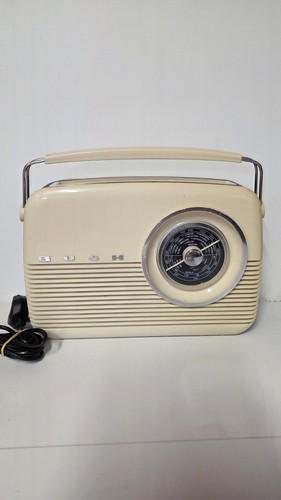 Vintage bush tr82 - bush, portable