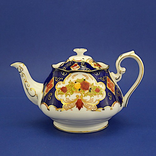 Large royal albert heirloom - albert,