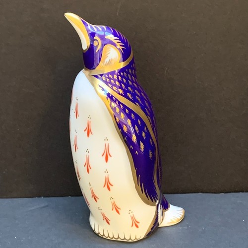 Royal crown derby - penguin, bone