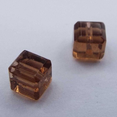 Glass cube beads - beads, clear