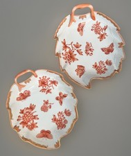 2x Vintage Leaf-Shaped Dishes