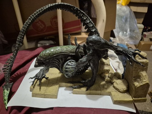 Grid alien avp - avp,