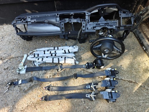 Nissan leaf ze1 - leaf,