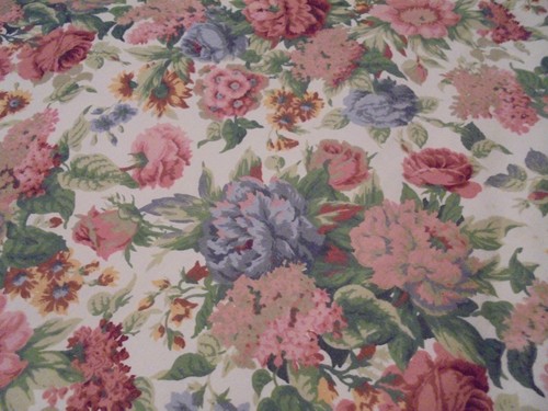Vintage pale pink floral - pink,