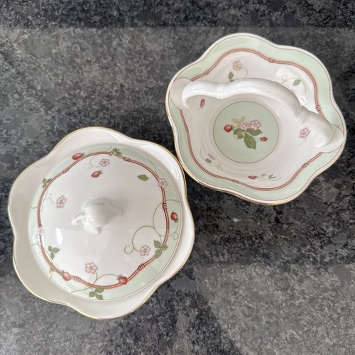 Wedgwood wild strawberry petal - wedgwood,