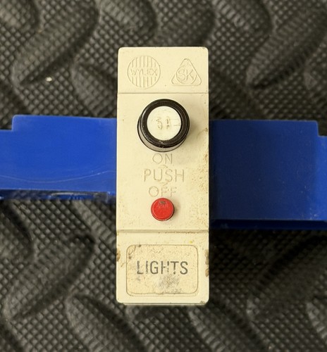 Wylex type push - 5a, b
