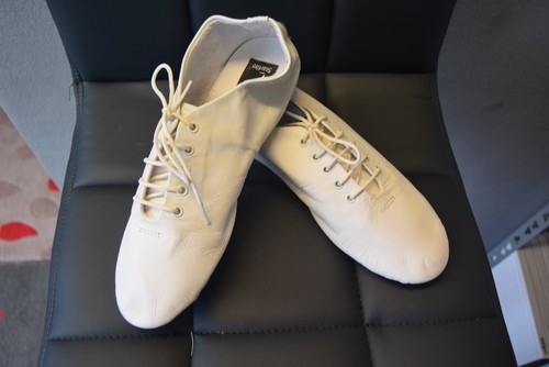 White leather split sole jazz