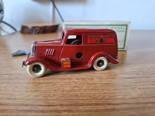 Triang minic pre war ford - 3m,