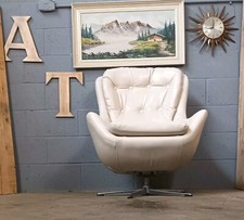  EGG SWIVEL CHAIR ~MID CENTURY~ RETRO ~ VINTAGE ~ DELIVERY AVAILABLE 