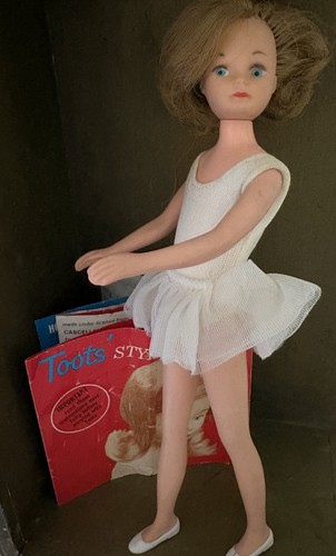Vintage palitoy tressy doll - palitoy,