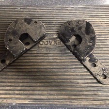 MG MGB BGT PAIR OF ROVER V8 ENGINE MOUNT  CONVERSION BRACKETS MOUNTING BRACKET