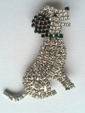 Butler & Wilson brooch dog large vintage stamped boxed 2 inches green collar