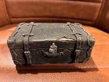 Vintage Old-fashioned Suitcase