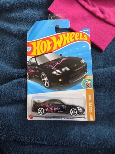 Hot wheels nissan skyline r - hot,