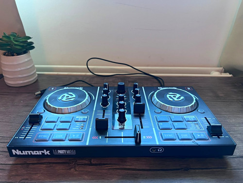 Numark party mix - party, controller