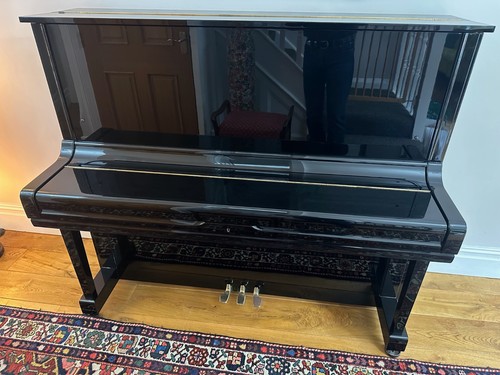Yamaha upright piano - piano, gloss