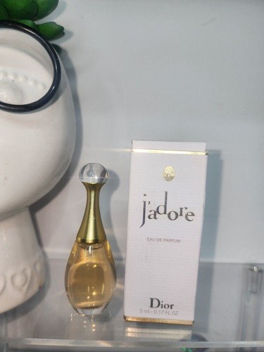 Christian dior adore - christian,