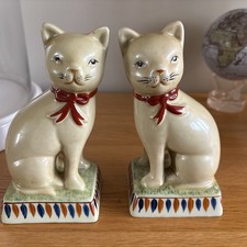 Vintage Pair of Staffordshire Cats Ceramic Figurines