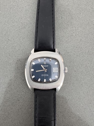 Vintage wrist watch - wrist, sea