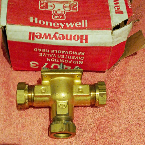 Honeywell v4073 way valve - v4073,
