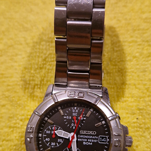 Seiko quartz chronograph date - quartz,