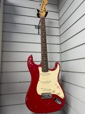 SQUIRE BY FENDER STRAT RED