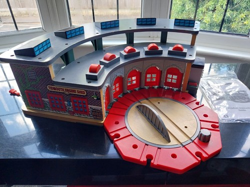 Thomas wooden train - thomas, track