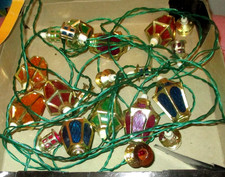 20 VINTAGE PIFCO CHRISTMAS LONDON LIGHTS SHADES AND STRING