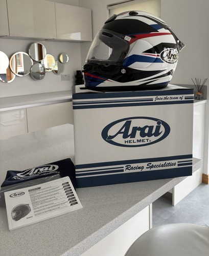 Arai quantic helmet - arai, size