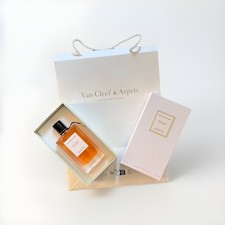  Van Cleef & Arpels Rose Rouge