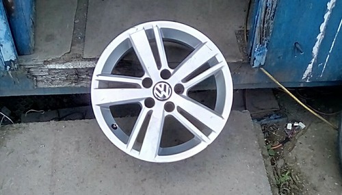 Polo 2011 alloy - vw,