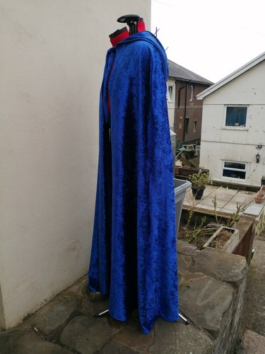 Round hooded cloak crushed - ,