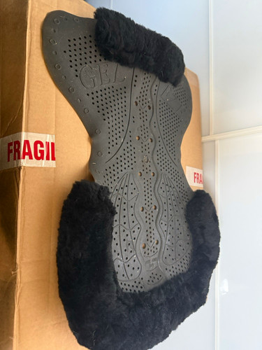 Gel eze italy black perforated - italy,