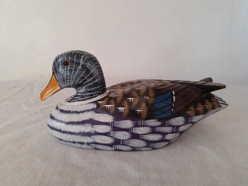 Vintage small wood duck hand - wood,