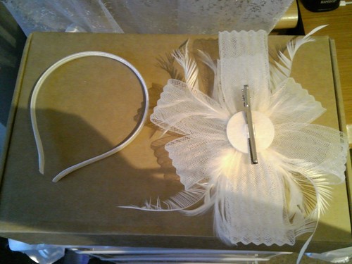 Versatile fascinator elegant