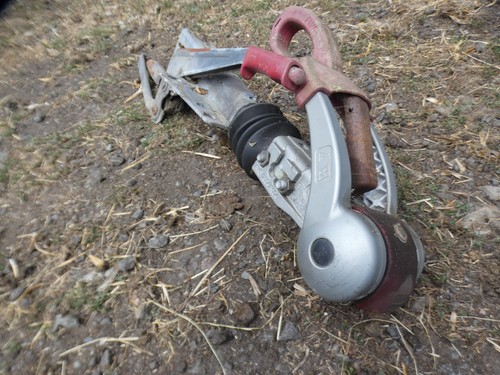 Caravan trailer hitch - caravan,