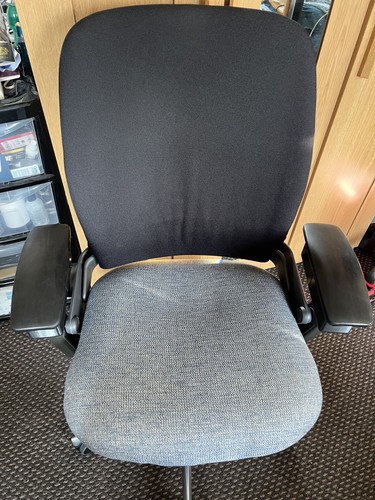 Steelcase leap swivel chair