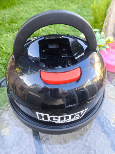 Henry cordless bagged canister - cordless,