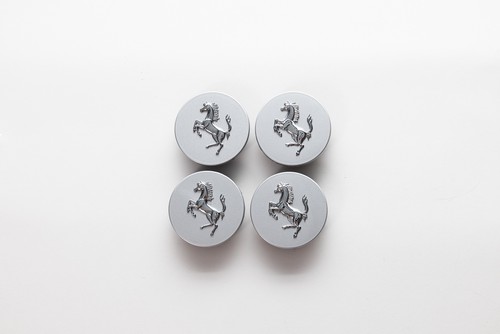 1973 ferrari silver hub - ferrari, cap