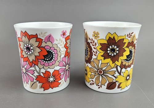 Elizabethan pottery teacup set - elizabethan,