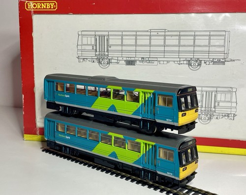 Hornby r2161 class 142 - hornby,